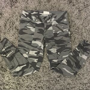 🔥🔥🔥3 FOR $15🔥🔥🔥Gray Camo Jogger Cargo Pant